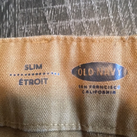 Old Navy Khaki Cargo Pants - Picture 5 of 5